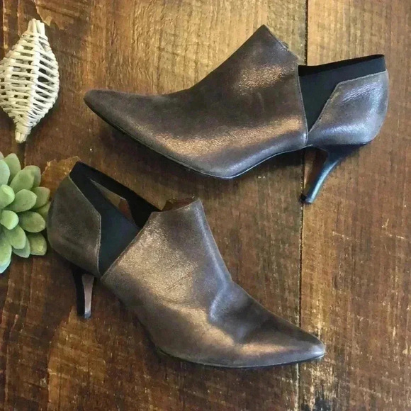 Donald J. Pliner | Brown Tillie Ankle Kitten Heel Metallic Bronze Boots/Booties - Picture 2 of 7